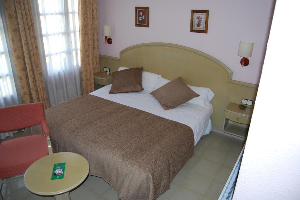 Masia Del Cadet Hotel